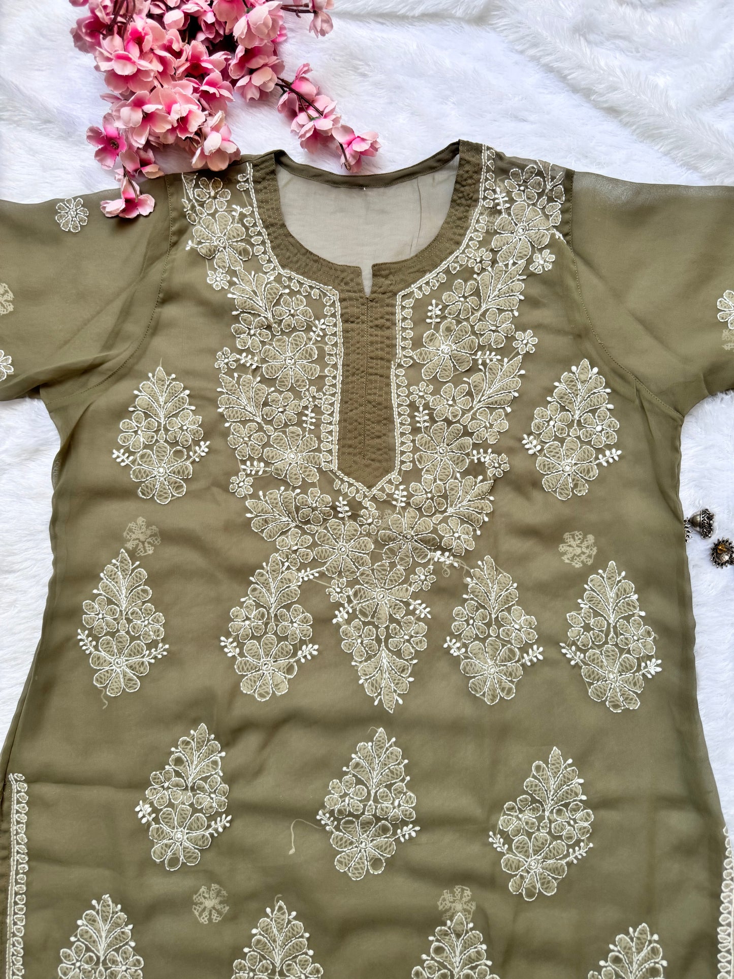 Georgette chikankari kurta with matching liner