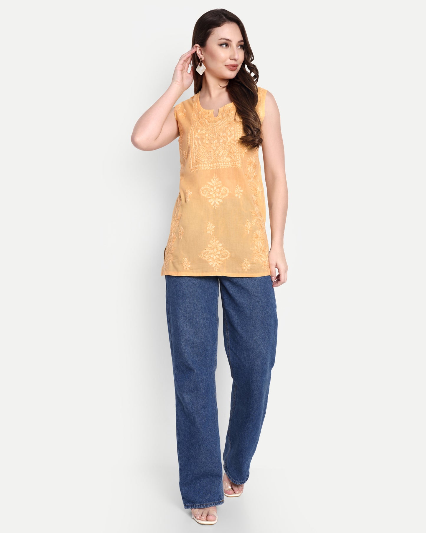 Mahi mul cotton sleevless short chikankari kurti