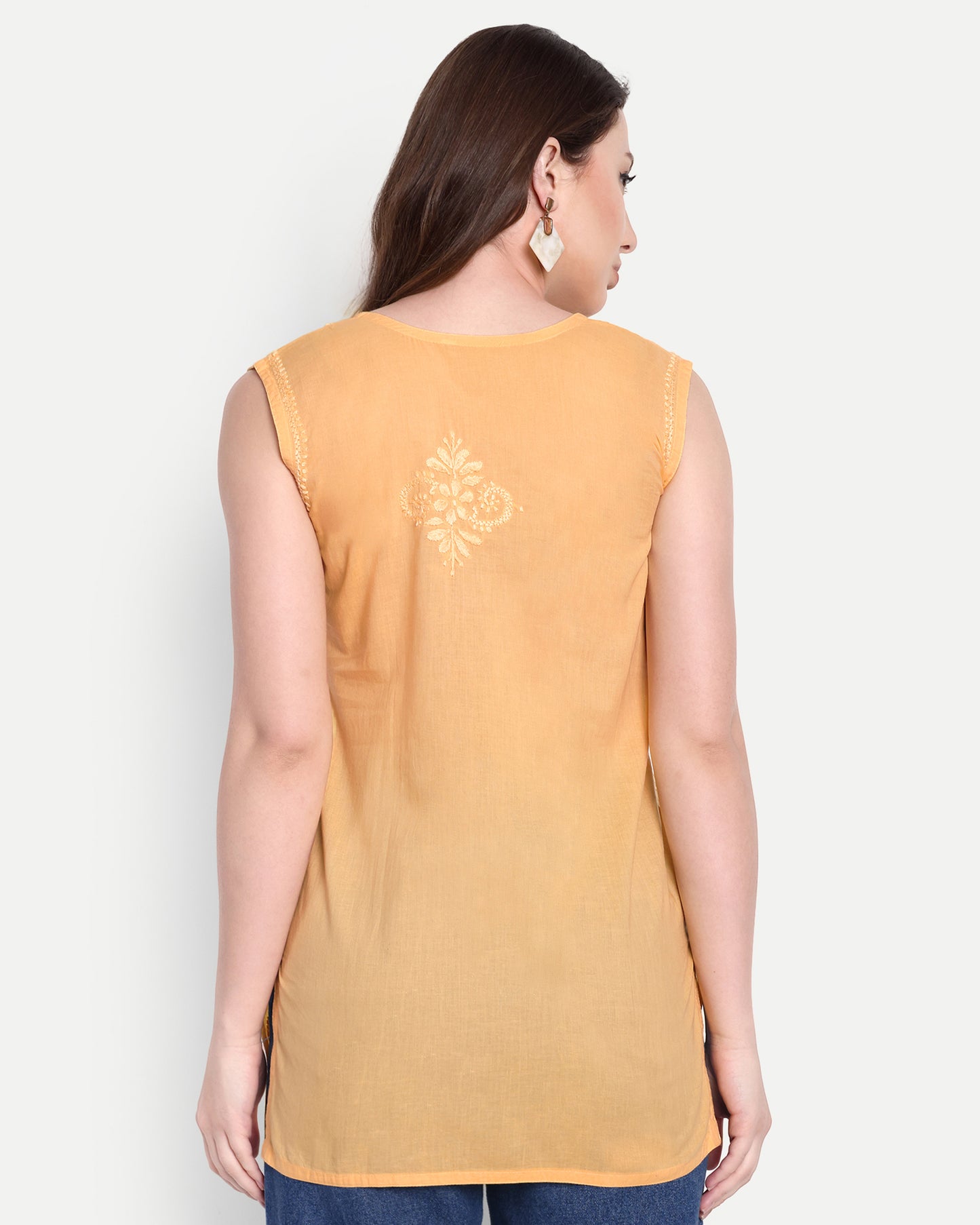 Mahi mul cotton sleevless short chikankari kurti