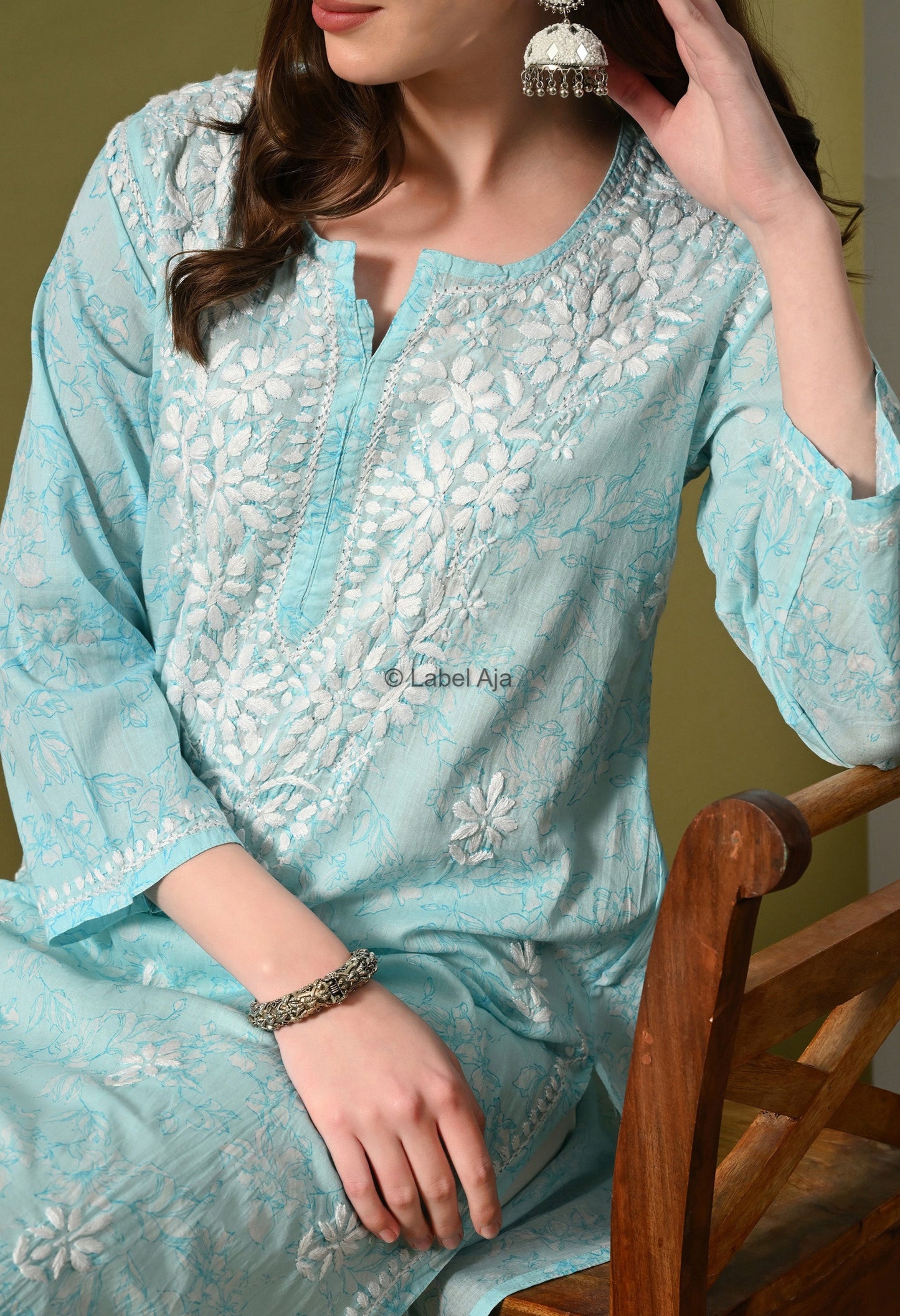 Malhar Mulmul long chikankari kurti