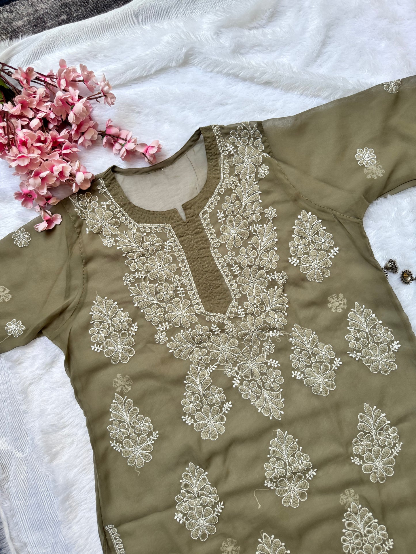 Georgette chikankari kurta with matching liner