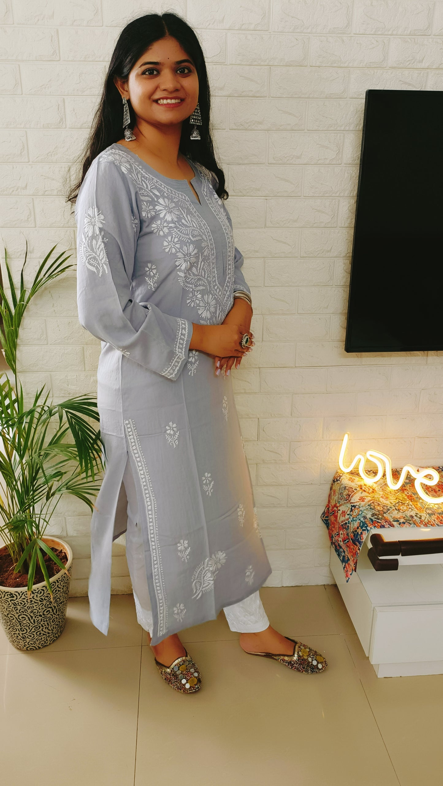 Label Aja Chikankari Modal straight long kurta - Label Aja Chikankari