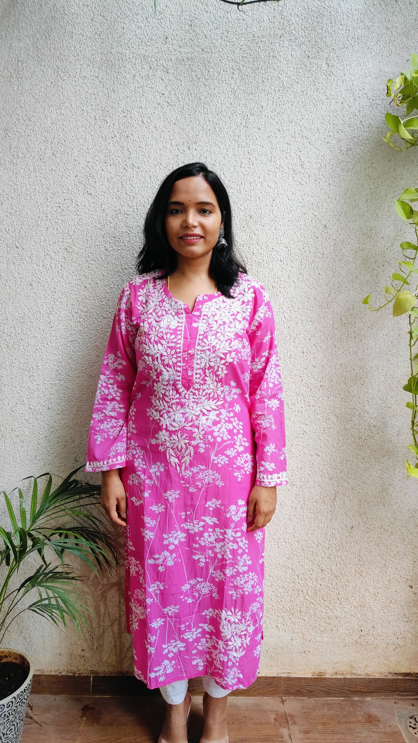 Keya mulmul long chikankari kurti