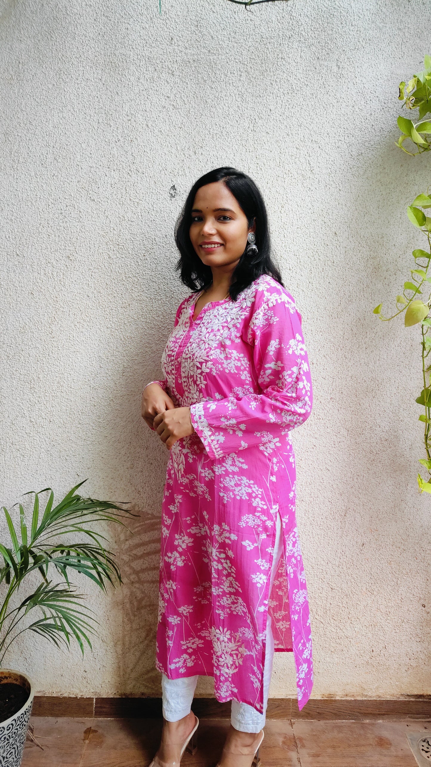 Keya mulmul long chikankari kurti