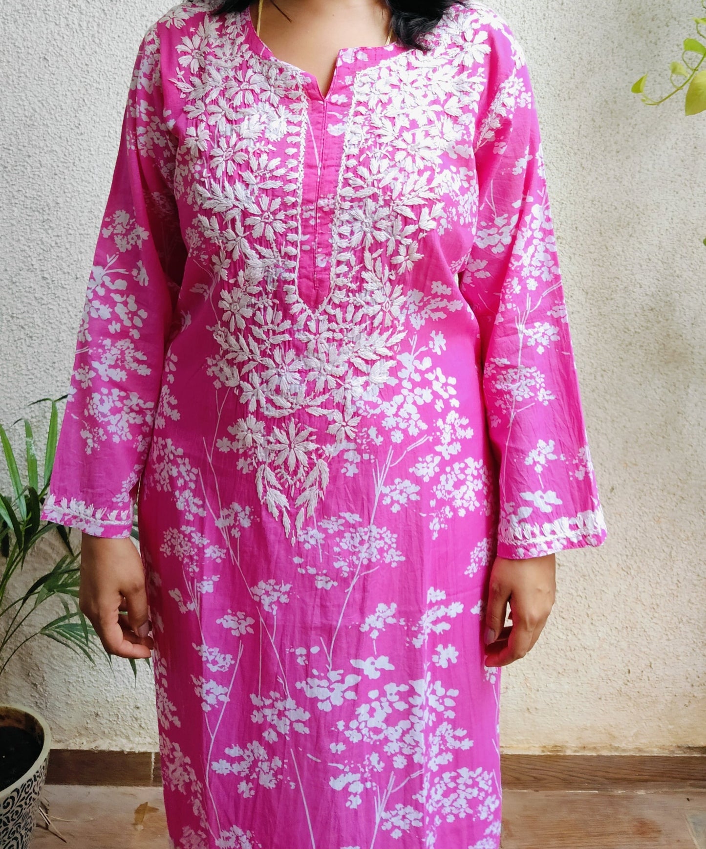 Keya mulmul long chikankari kurti