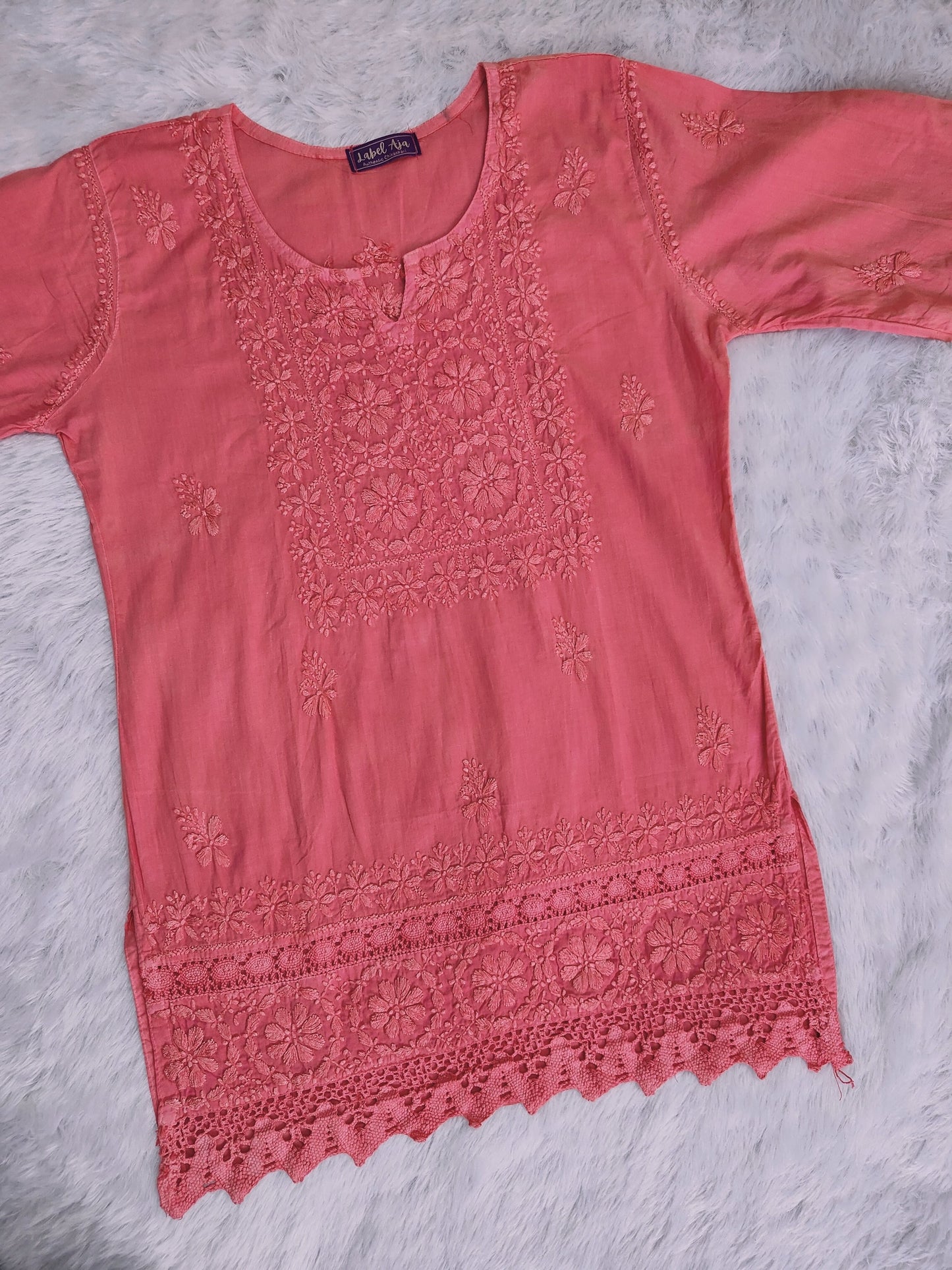 Esha mul cotton short chikankari kurti