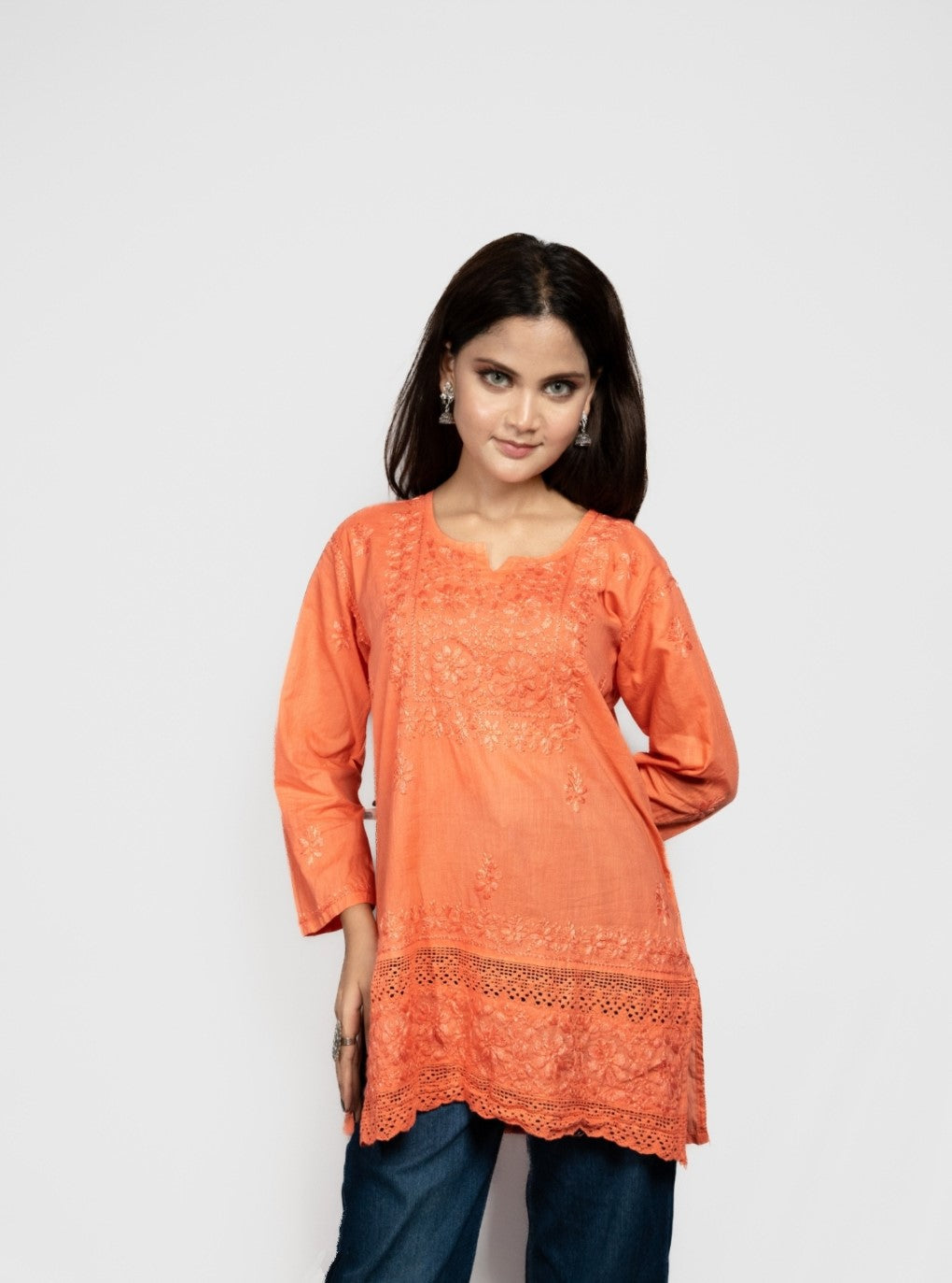 Esha mul cotton short chikankari kurti