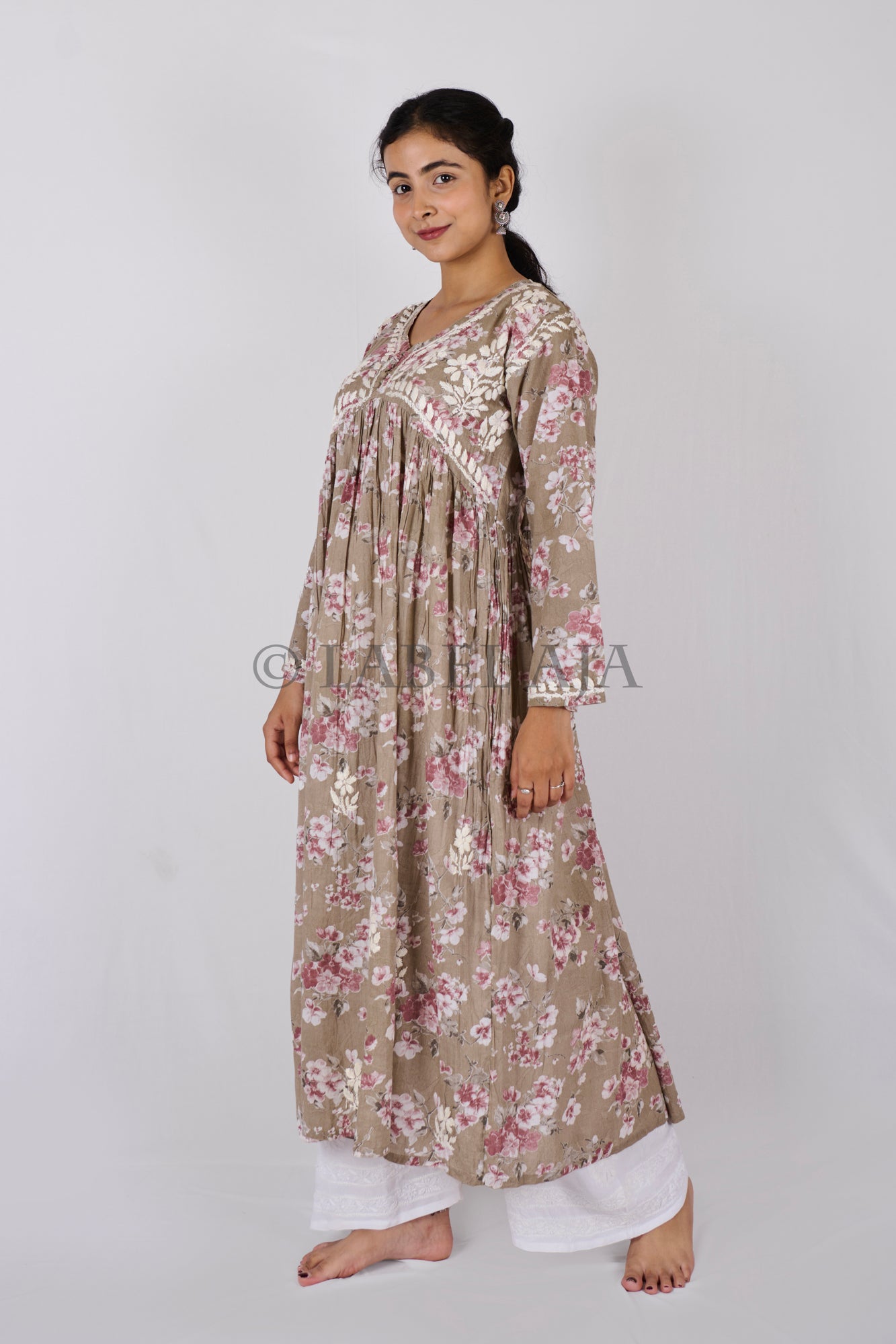 Alia mulmul chikankari anarkali kurti