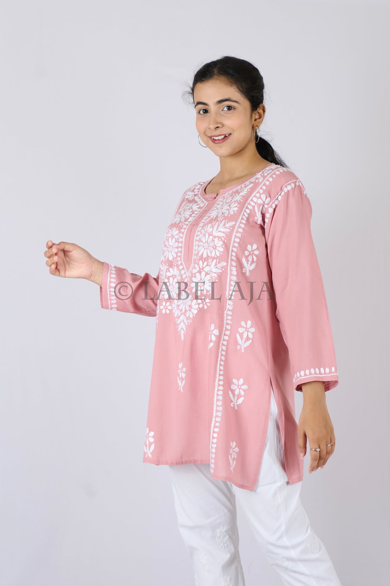 Inara modal chikankari short kurti