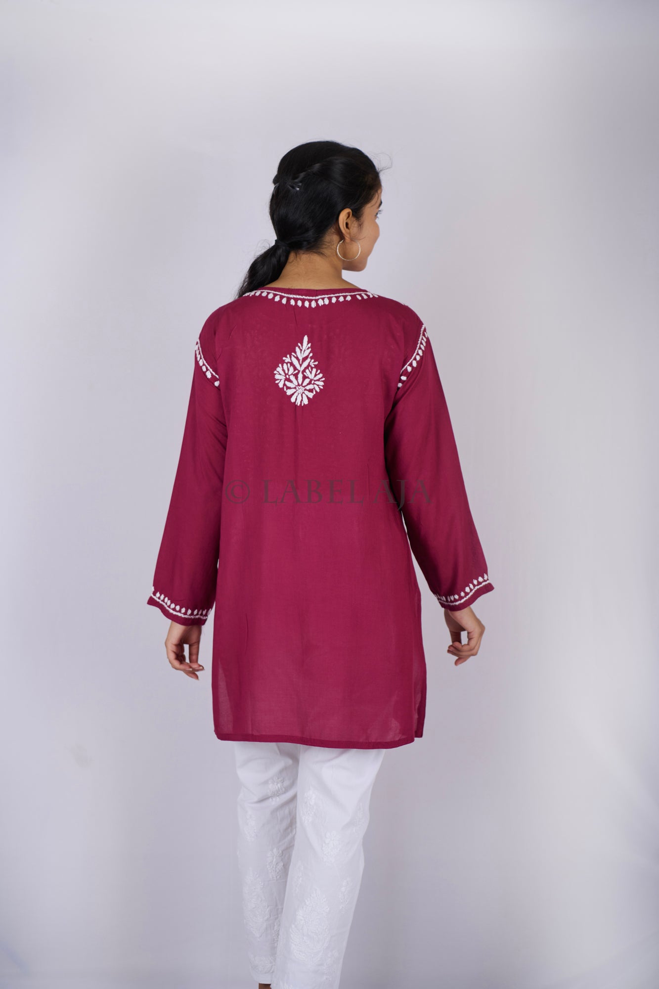 Inara modal chikankari short kurti