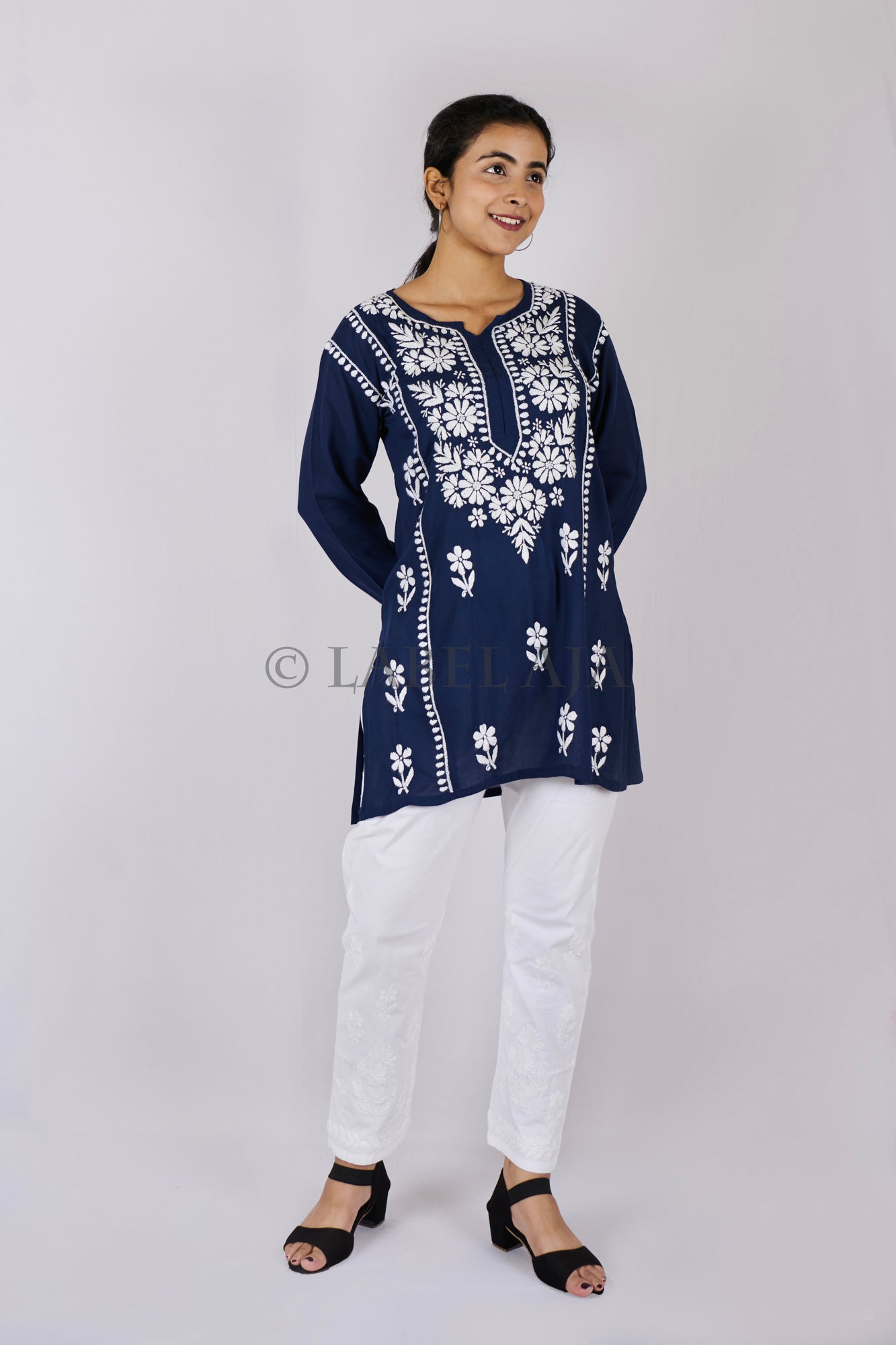 Inara modal chikankari short kurti